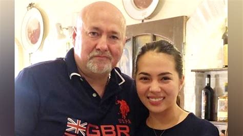 Julia Montes meets her biological father .